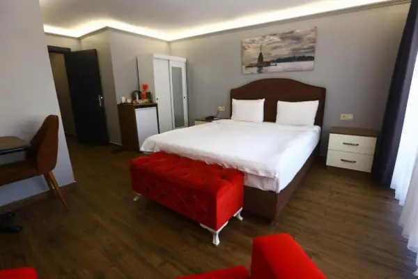 Zendy Suite Hotel 4