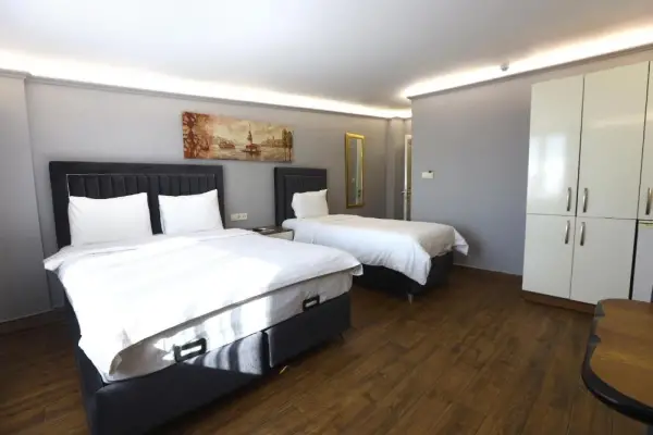 Zendy Suite Hotel 5