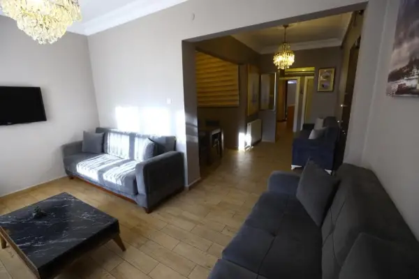 Zendy Suite Hotel 8
